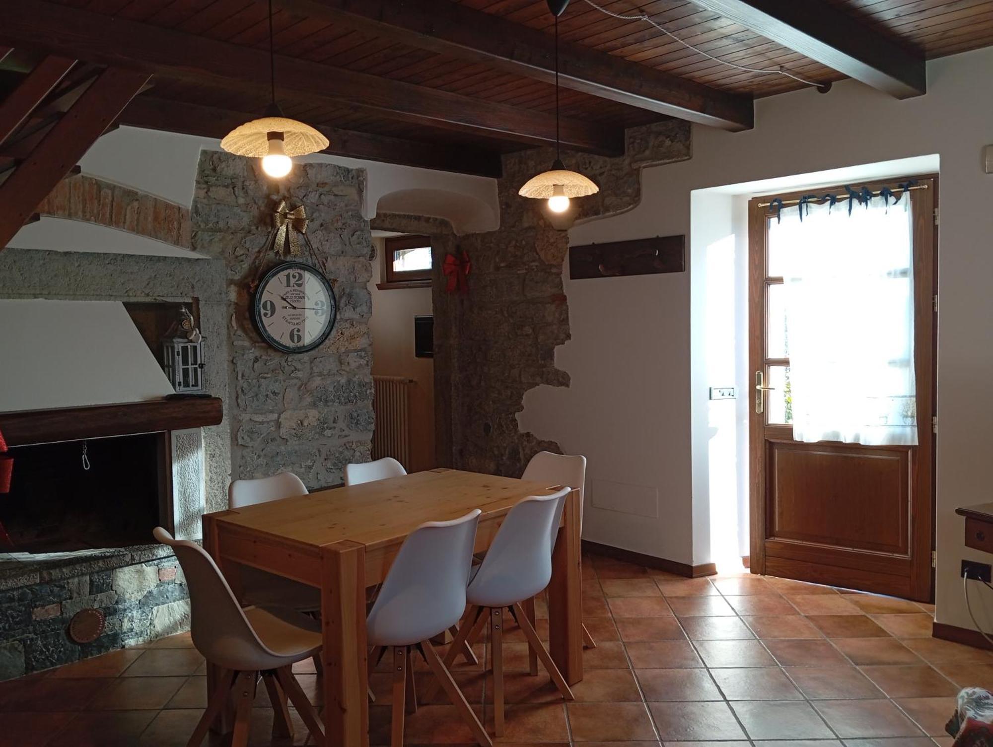 Ca' Baetti L'Antico Borgo Bed and Breakfast Roncola Eksteriør billede