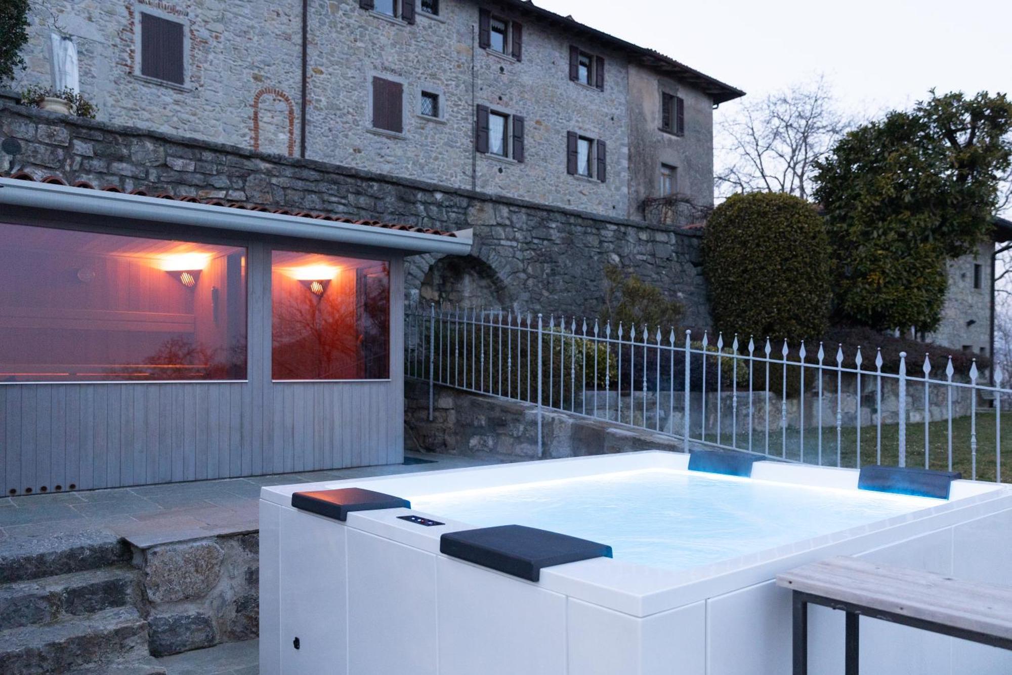 Ca' Baetti L'Antico Borgo Bed and Breakfast Roncola Eksteriør billede