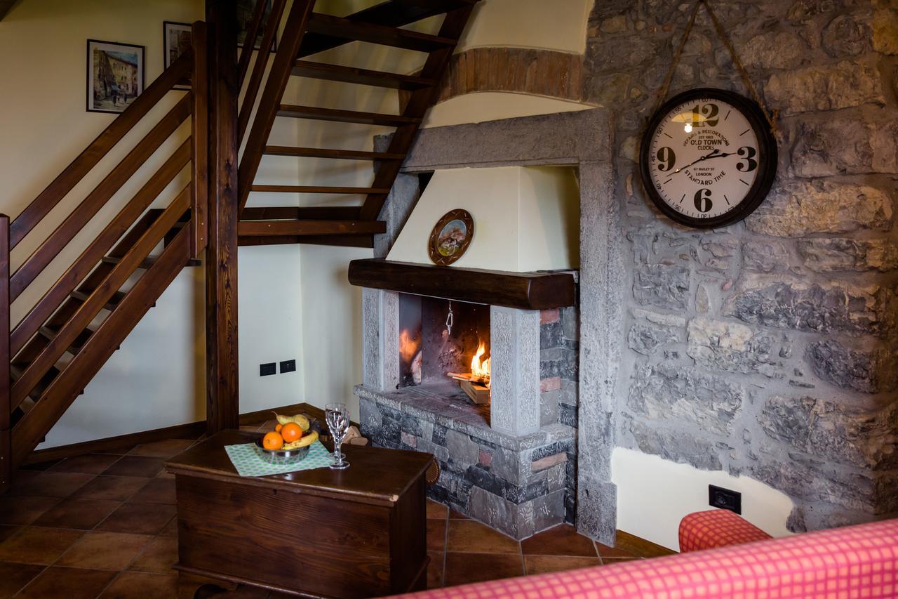 Ca' Baetti L'Antico Borgo Bed and Breakfast Roncola Eksteriør billede
