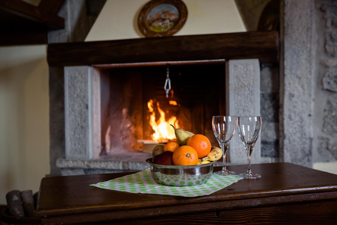 Ca' Baetti L'Antico Borgo Bed and Breakfast Roncola Eksteriør billede